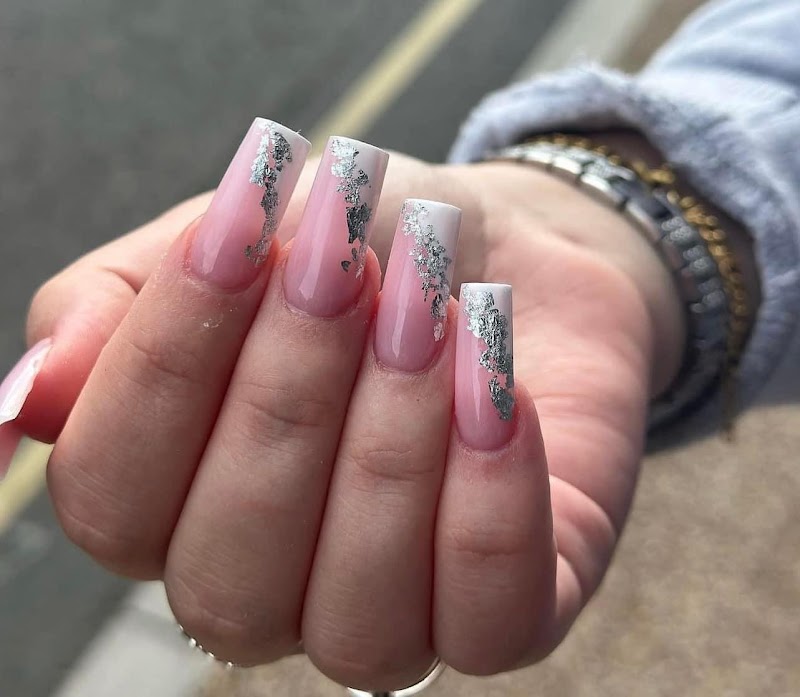 Diamond Nails Horley photo 3