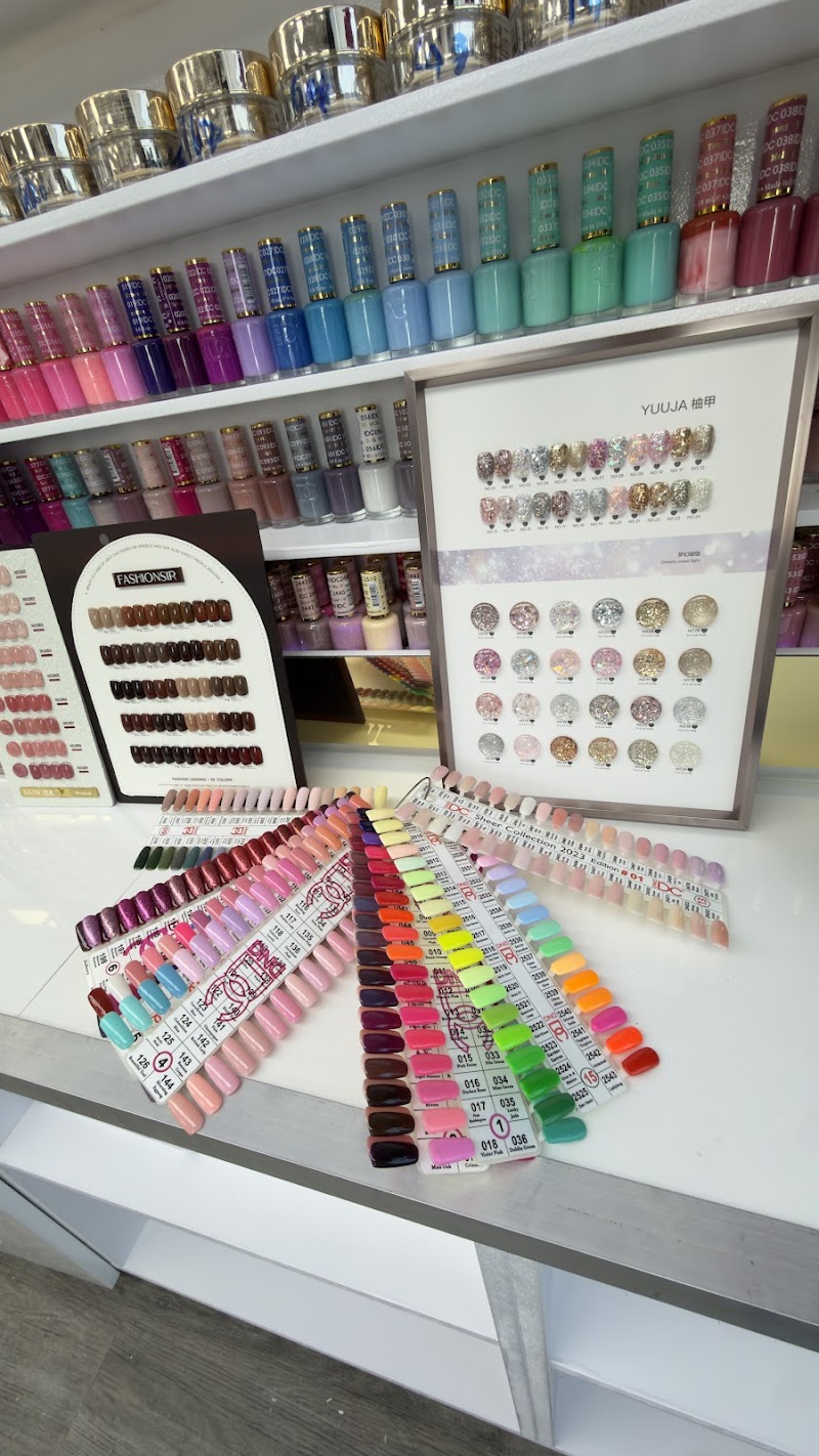 Diamond Nails Horley photo 4