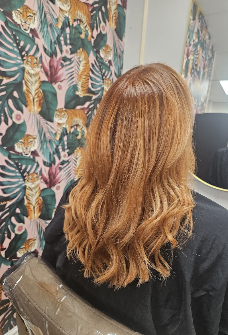 Harts Hair photo 2