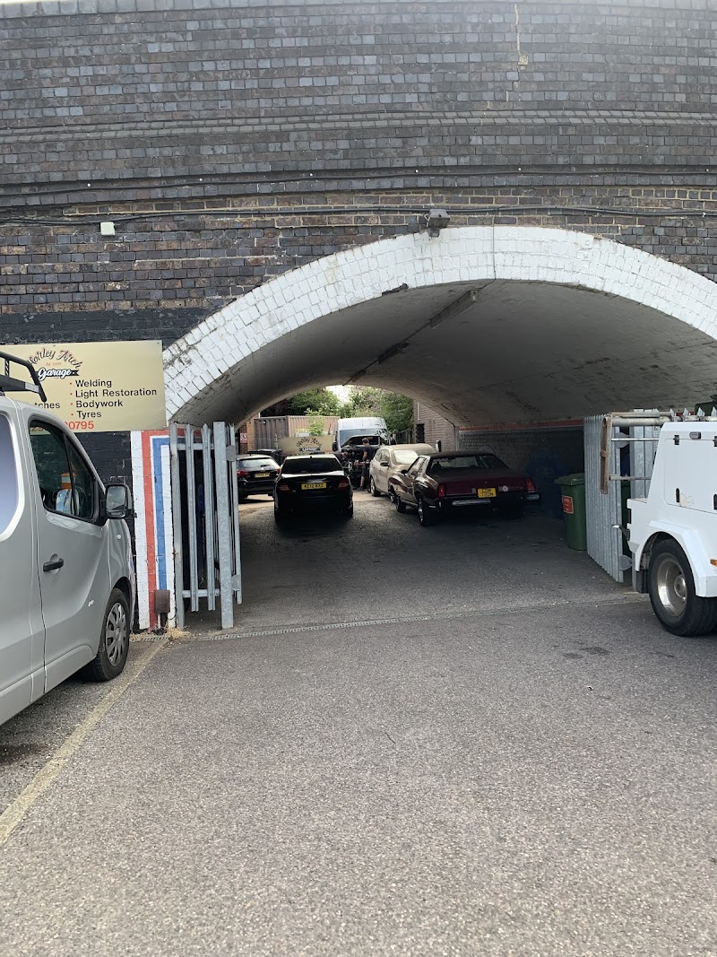 Horley Arch Garage photo 1