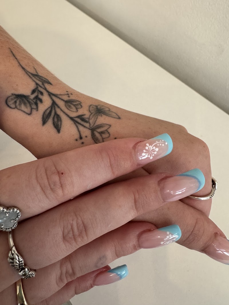 Horley Nail photo 2