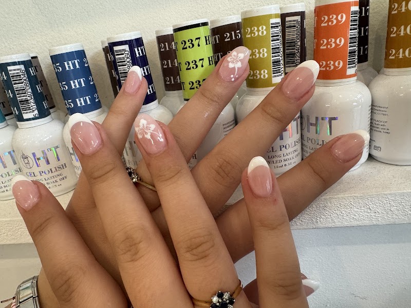 Horley Nail photo 3