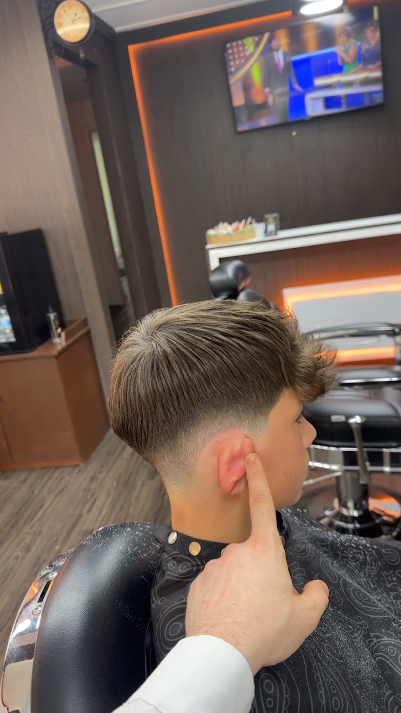 Men’s Grooming/Art barbers photo 4
