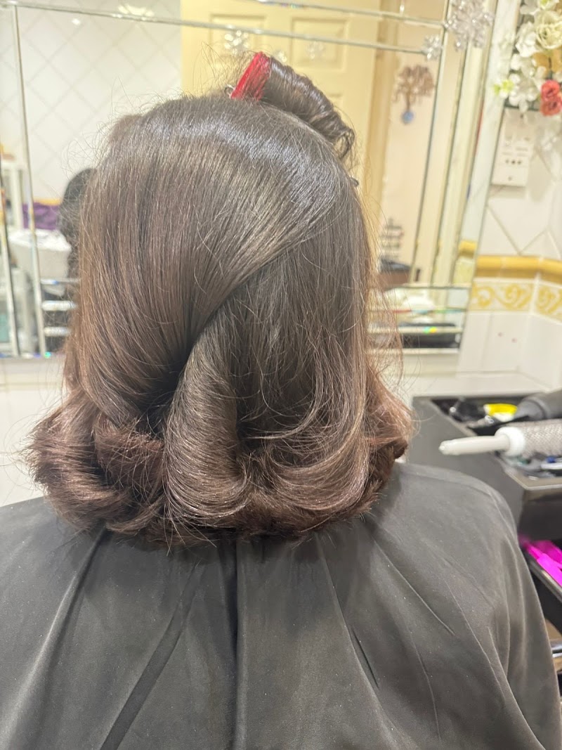 Michelle Hair and Beauty Redhill photo 2
