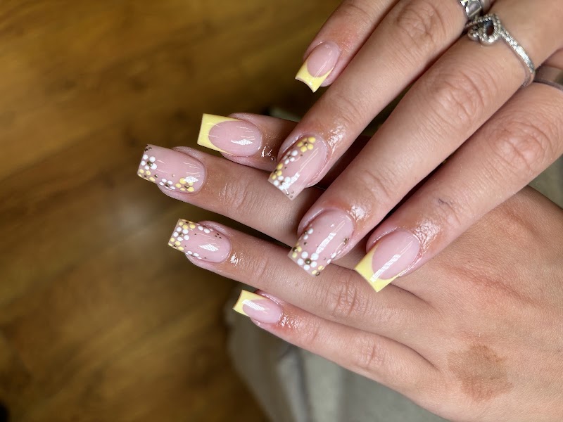 Reigate Nails Spa & Beauty Salon photo 3