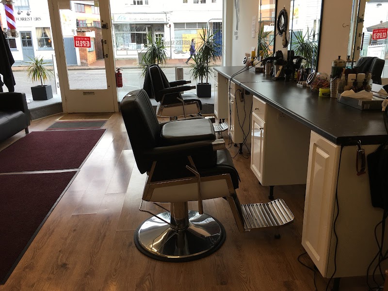 Riadh's barber shop photo 4